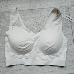Women’s soma enbliss bralette, size Medium